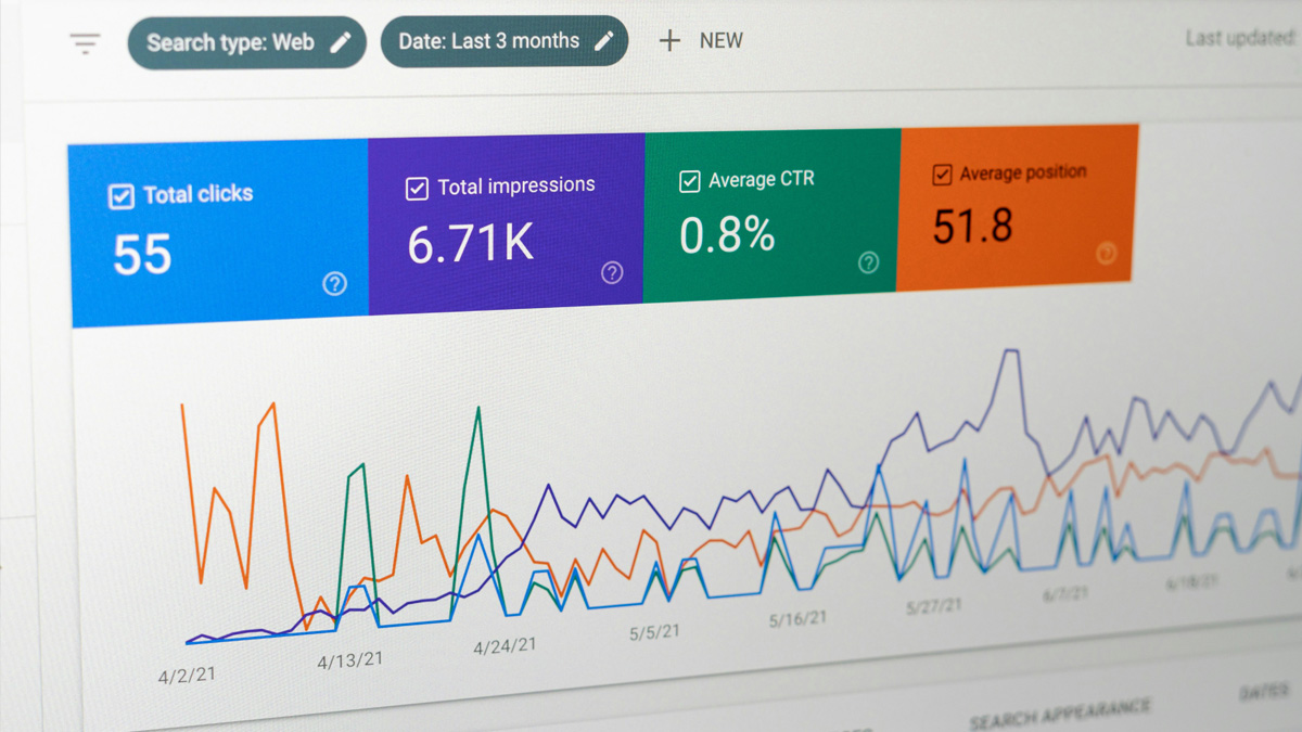 CTA para captar leads B2B: cómo pedir comentarios y suscripciones sin sonar agresivo