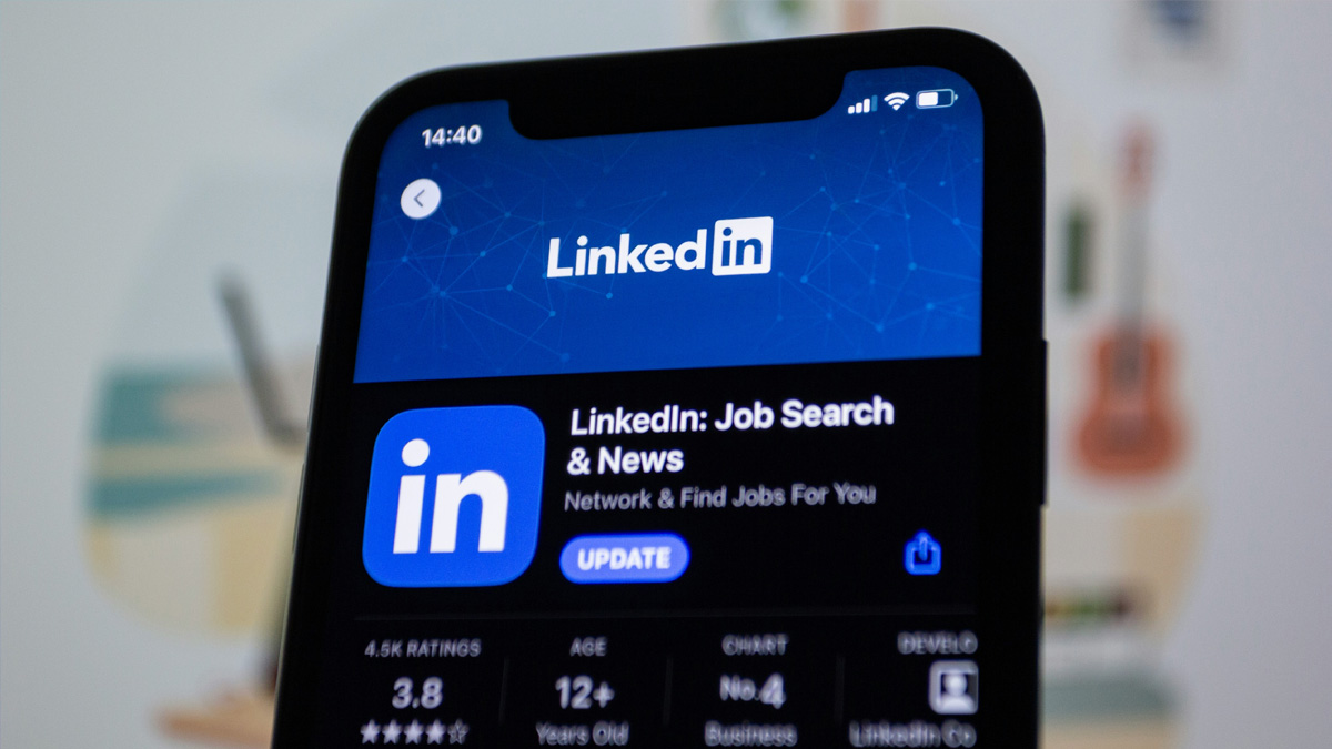 Cómo hacer que LinkedIn te traiga leads sin enlaces: el método “pregunta que filtra”